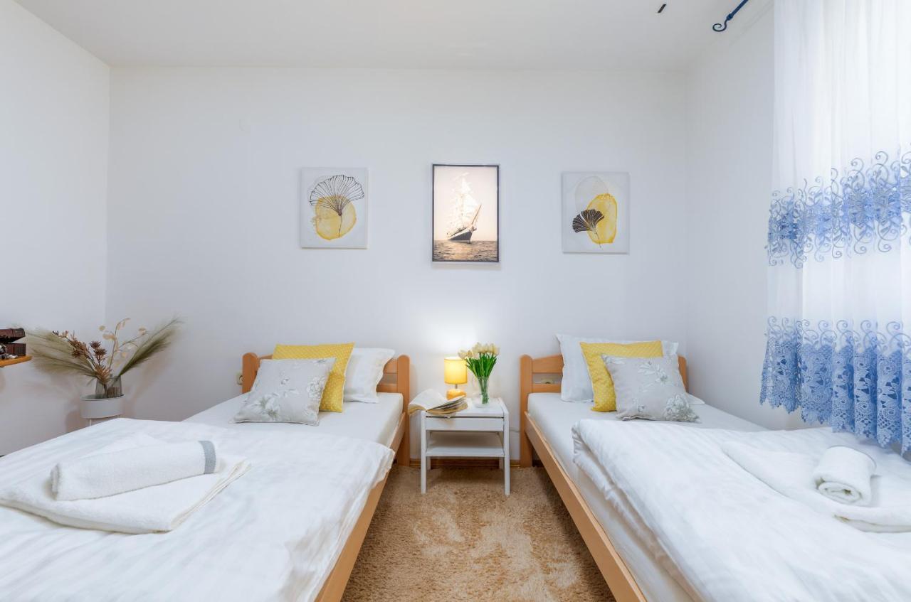 Rahela Apartment