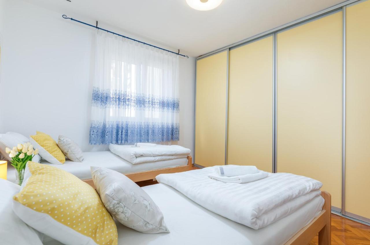 Apartament Rahela *